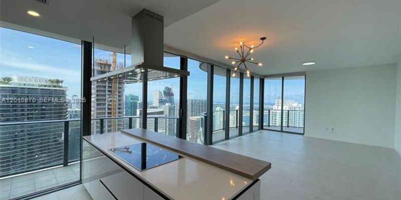 Miami Condo: 1000 Brickell Plaza