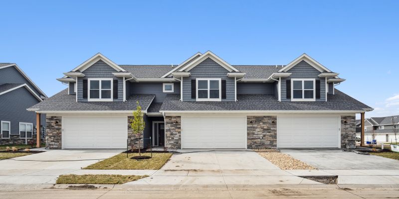 North Liberty House: 2240 Eversull Ln