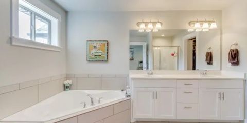 Master Bath.png