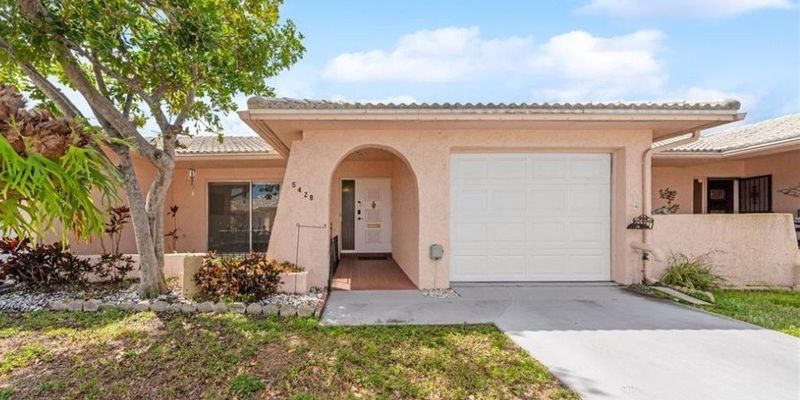 Pinellas Park House: 5428 Larchmont Ct.