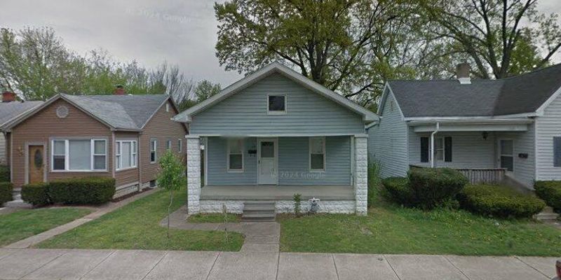 Evansville House: 1124 S Harlan Ave
