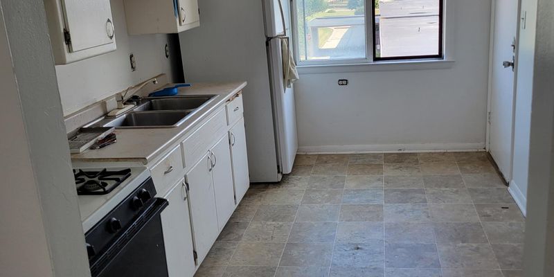 West Allis Apartment: 2159 S 102nd St