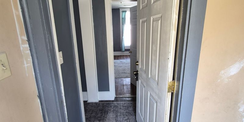Shelby Apartment: 100 Broadway St