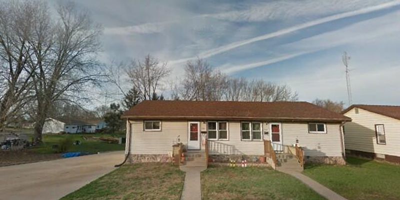Reedsburg House: 1031 4th Street