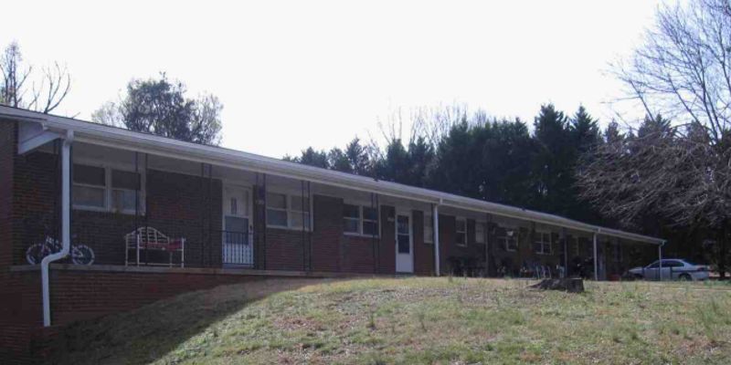 Winston-Salem House: 4713 Evelyn Rd NW