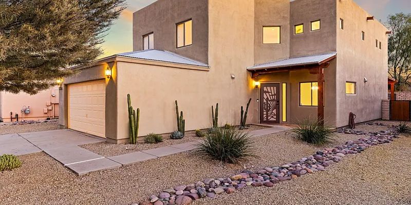 Tucson House: 8786 E. Corte Caida del Sol