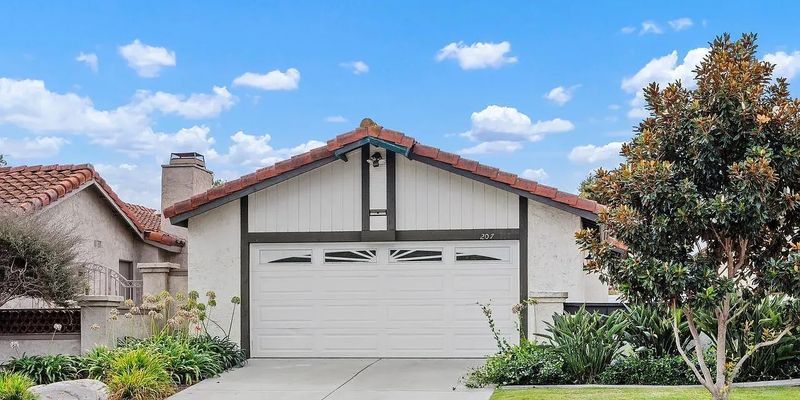 Oceanside House: 207 Carissa Dr