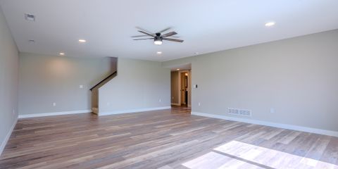 127KinsleyDownstairsLiving2.jpg