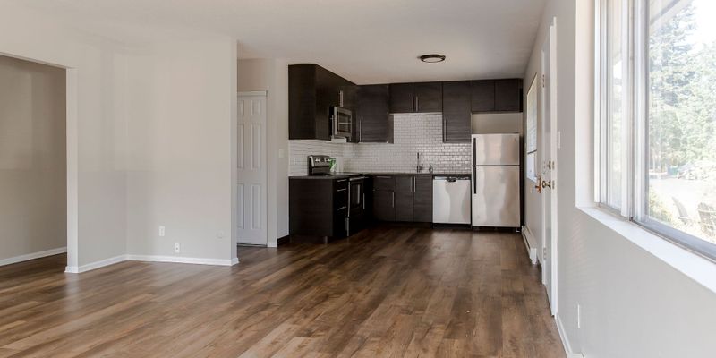 Portland Apartment: 5404-5412 SE Harold St