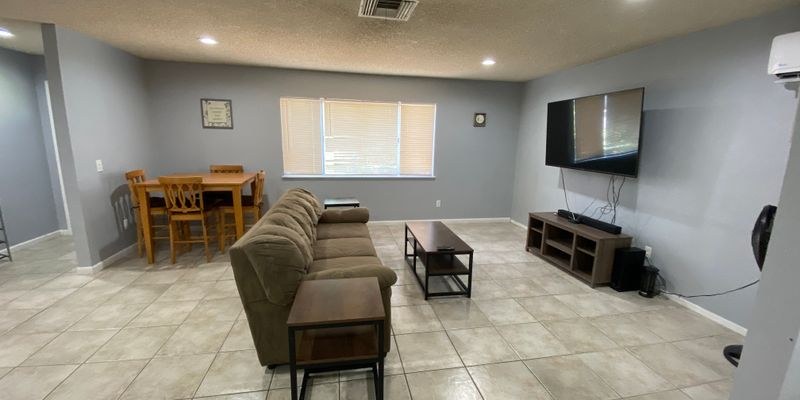 Ridgecrest House: 235 W Robertson Rd