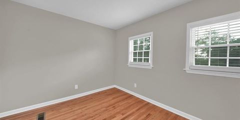 2600 bed down 2.jpg