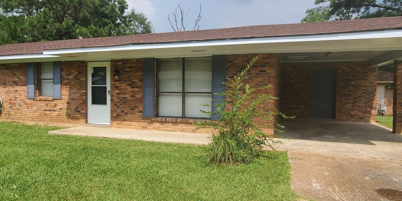 Roxie House: 205 W ST SW