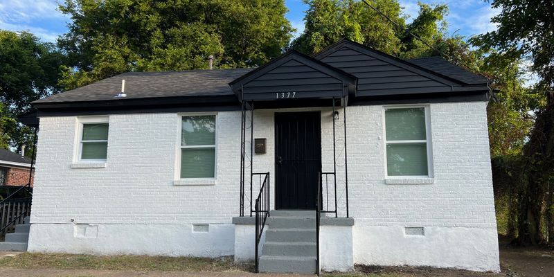 Memphis House: 1377 Lyceum Rd