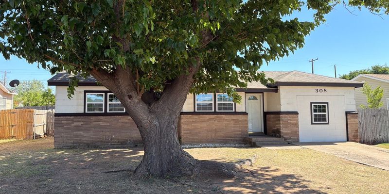 Amarillo House: 308 Teakwood St