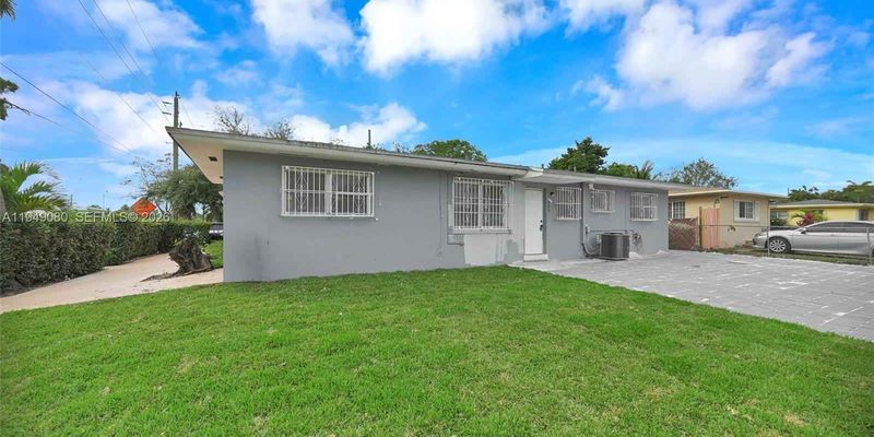 Miami Apartment: 645 NE 149th St