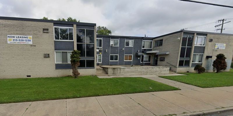 Detroit Apartment: 16700 Lahser Rd