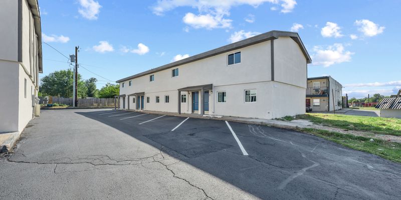 Oklahoma City Townhome: 5800 NW 34th St