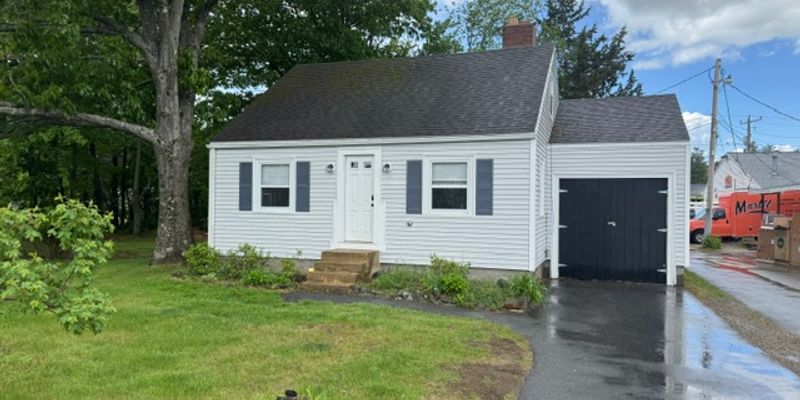 Dover House: 88 New Rochester Rd