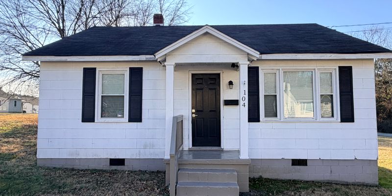 South Hill House: 104 Sycamore St