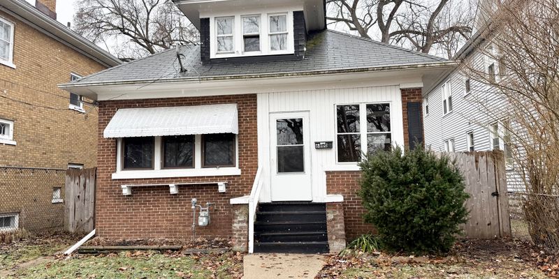 Kenosha House: 6800 20th Ave