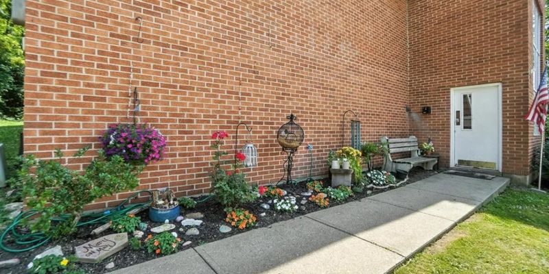 Milford Apartment: 506 Main St