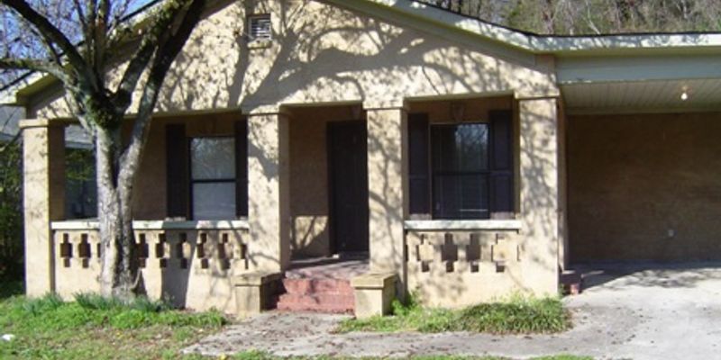 Calera House: 7680 Hwy 31