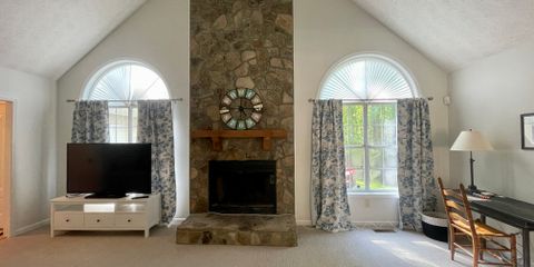 04 Living Room.JPG