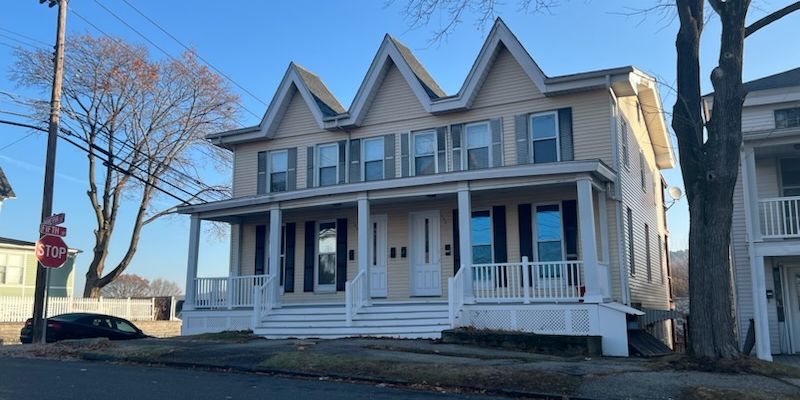 Derby Apartment: 137 Minerva St