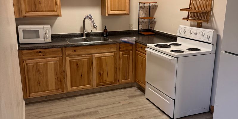 Irwin Apartment: US-26