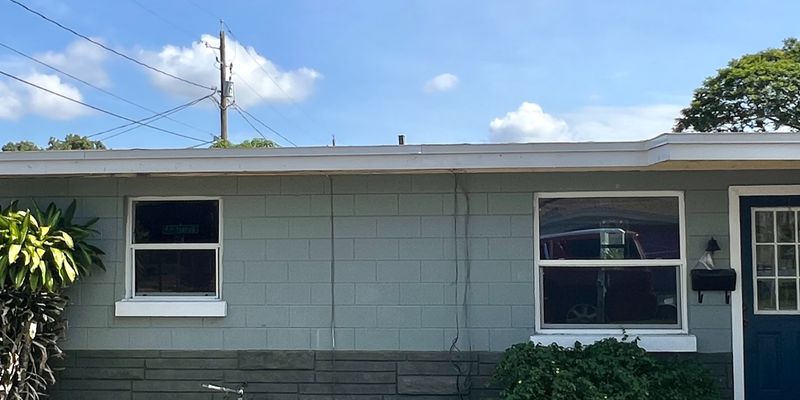 Winter Haven House: 3400 Sunset Dr W