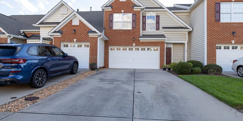 Glen Allen Townhome: 305 Jamerson Ct