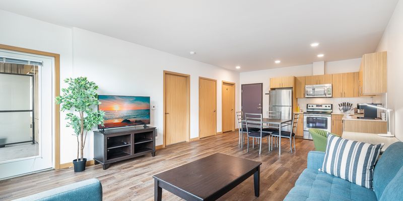 Redmond Apartment: 8280 164th Ave NE