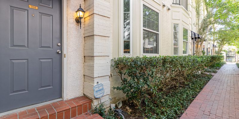 Dallas House: 4424 Holland Ave