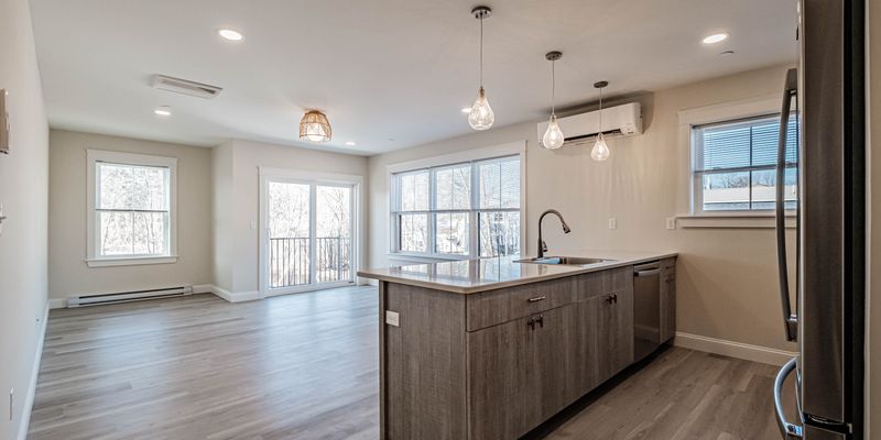 Bridgton Apartment: 271 Main St