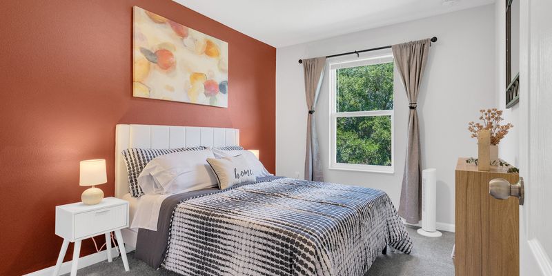 St. Cloud Single Room: 2843 Narcoossee Cmns Wy