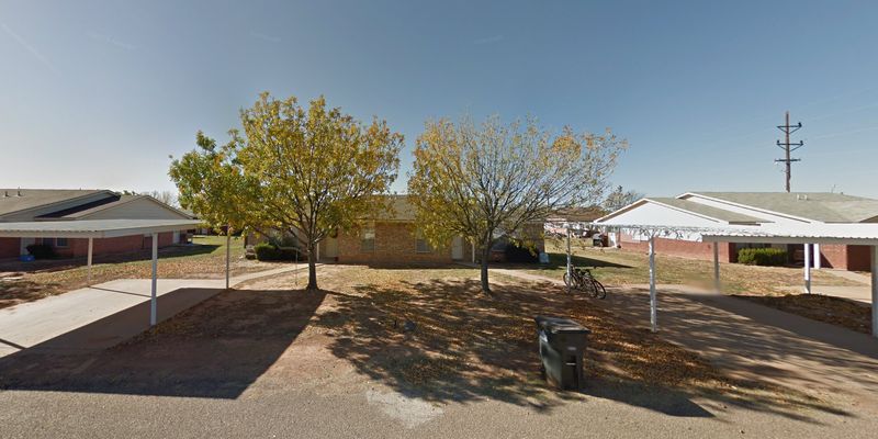 Bronte  Townhome: 414 SE Railroad st