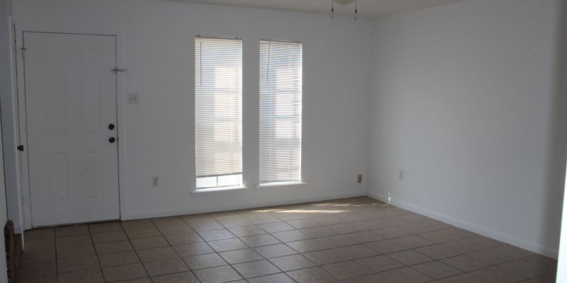 Baton Rouge Apartment: 10911 Sullivan Rd