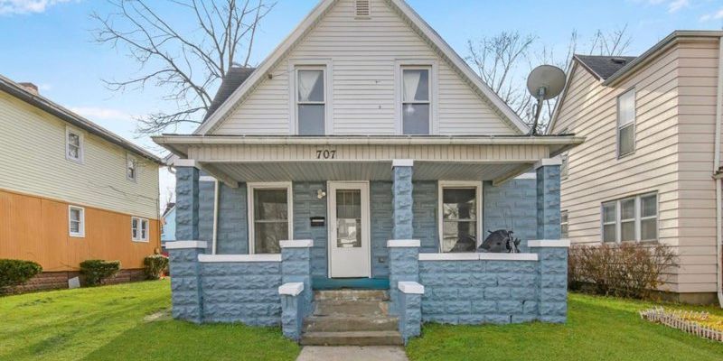 Elkhart House: 707 West Cleveland Avenue