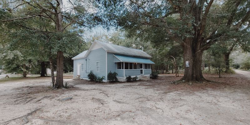Salley House: 159 Aldrich St SE