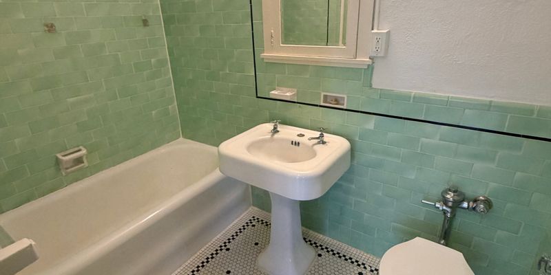Denver Apartment: 1275 N Washington St