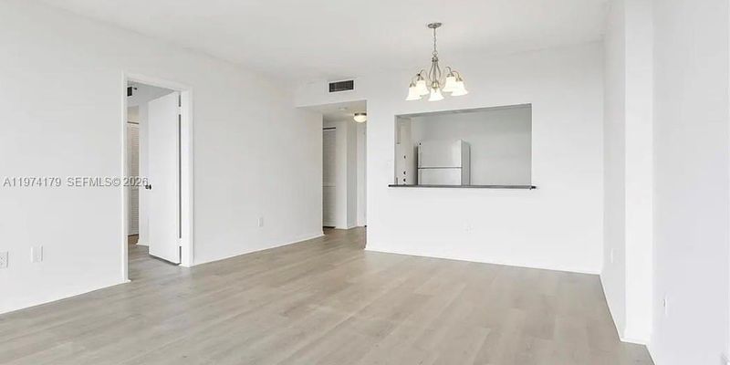 North Miami Apartment: 1470 NE 123rd St