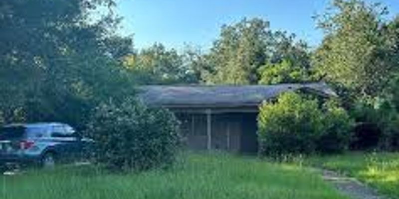 Headland House: 202 Oates St