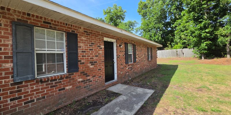 Sumter House: 1036 Jessamine Trail