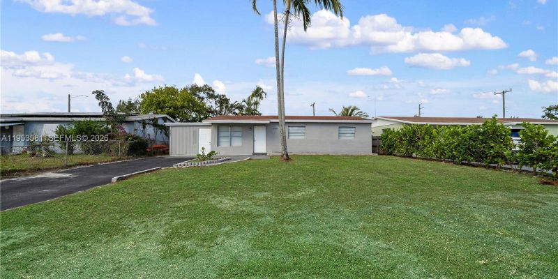 Fort Lauderdale House: 4285 SW 48th Ct
