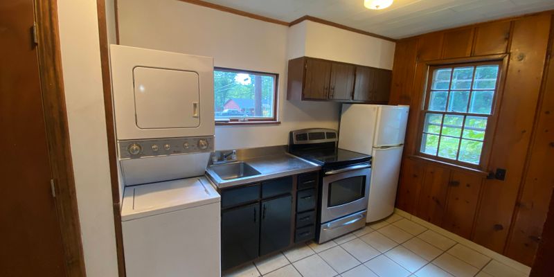 Cresco House: 205 Cottage Ln