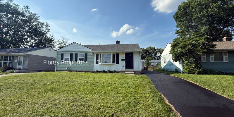 Columbus House: 1136 Pauline Ave