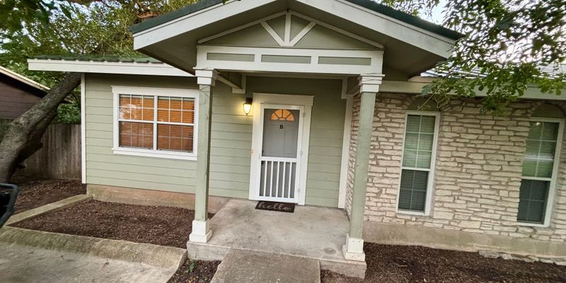 Kyle Townhome: 102 Hitching Post