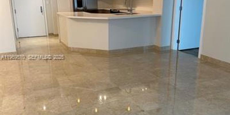 Miami Condo: 801 Brickell Key Blvd