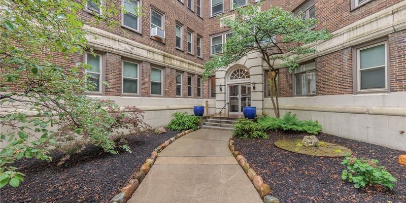 Cleveland House: 2330 Euclid Heights Blvd