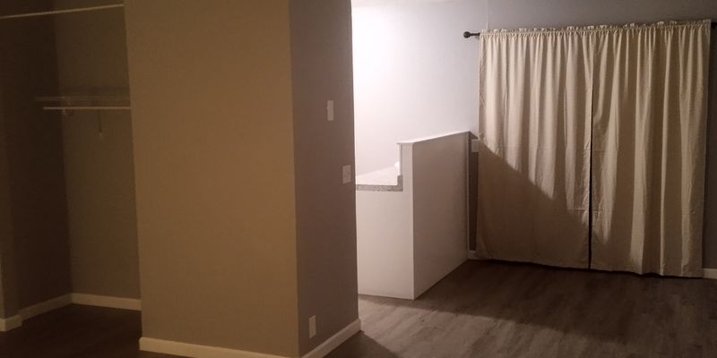 Manhattan Apartment: 715 Allison Ave